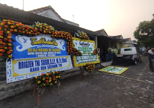 Bukti pengiriman karangan bunga di Yogyakarta